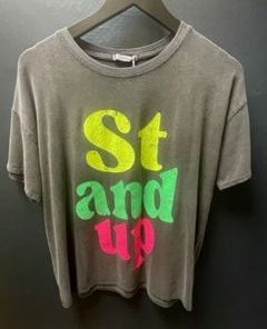 TEE-SHIRT STAND UP